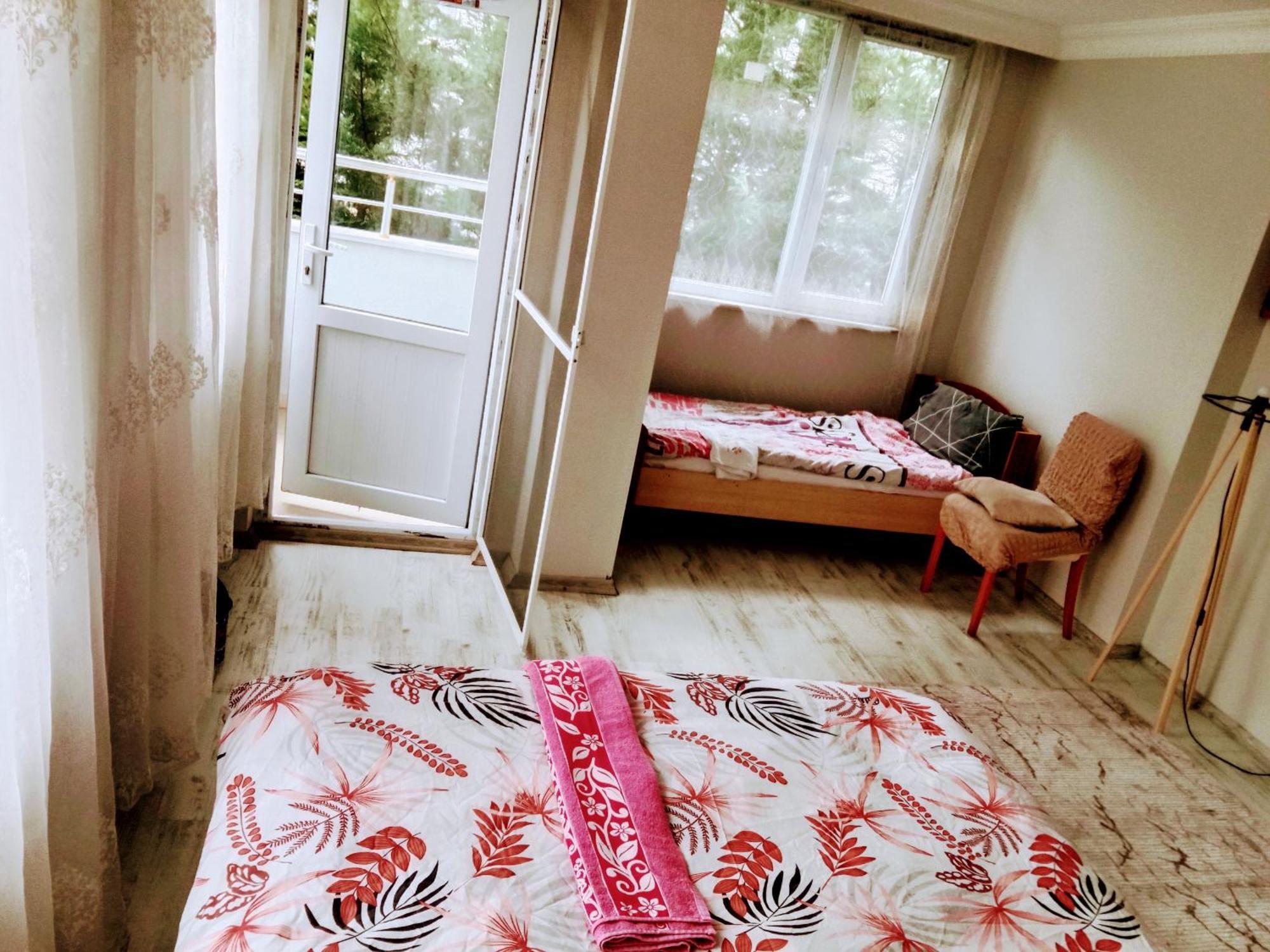 Orman Villa Hotel Is 6 Minutes From The Airport Arnavutkoy Екстериор снимка