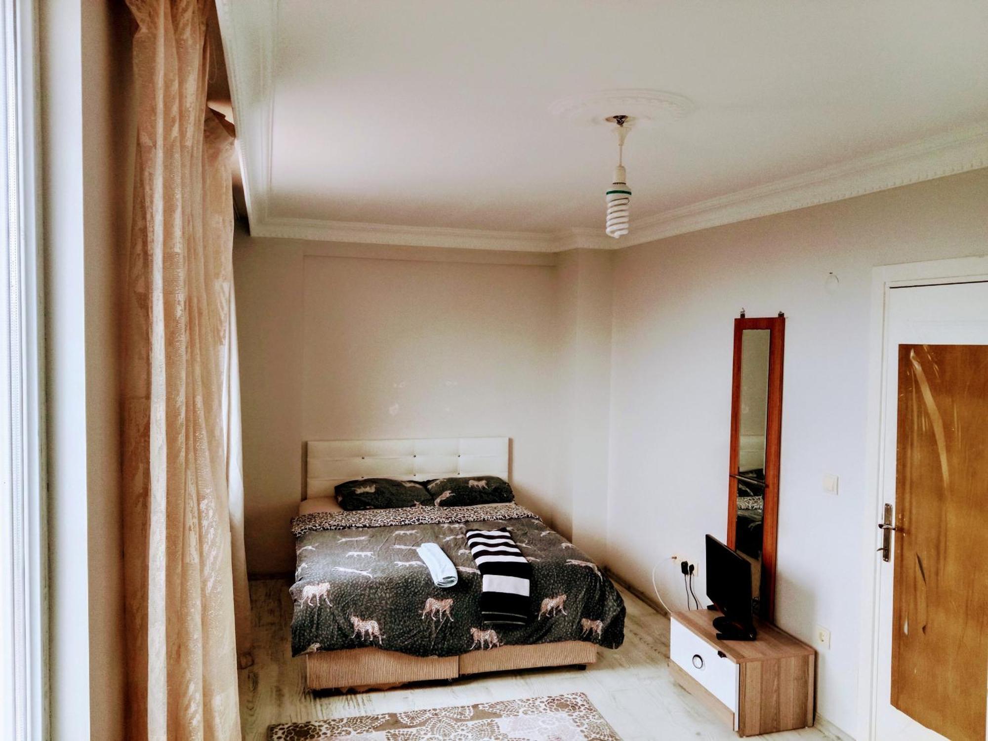 Orman Villa Hotel Is 6 Minutes From The Airport Arnavutkoy Екстериор снимка