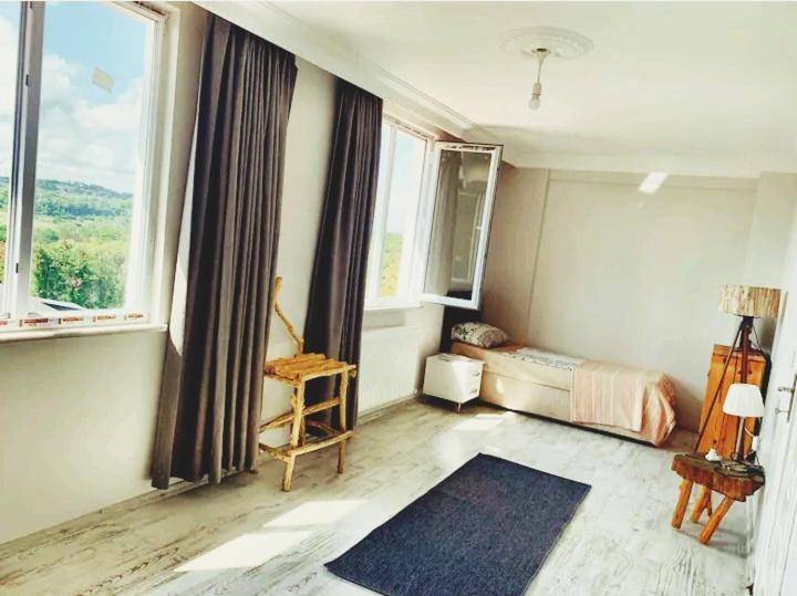 Orman Villa Hotel Is 6 Minutes From The Airport Arnavutkoy Екстериор снимка
