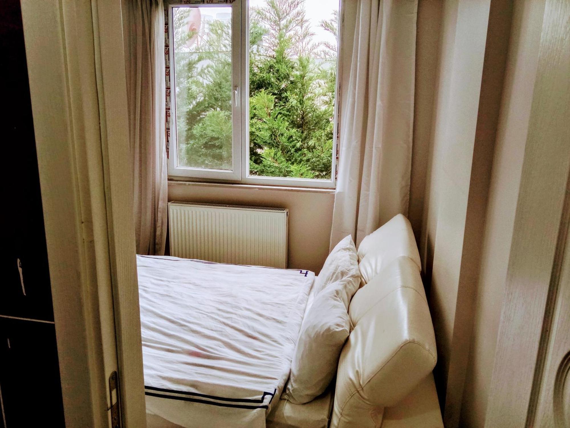 Orman Villa Hotel Is 6 Minutes From The Airport Arnavutkoy Екстериор снимка